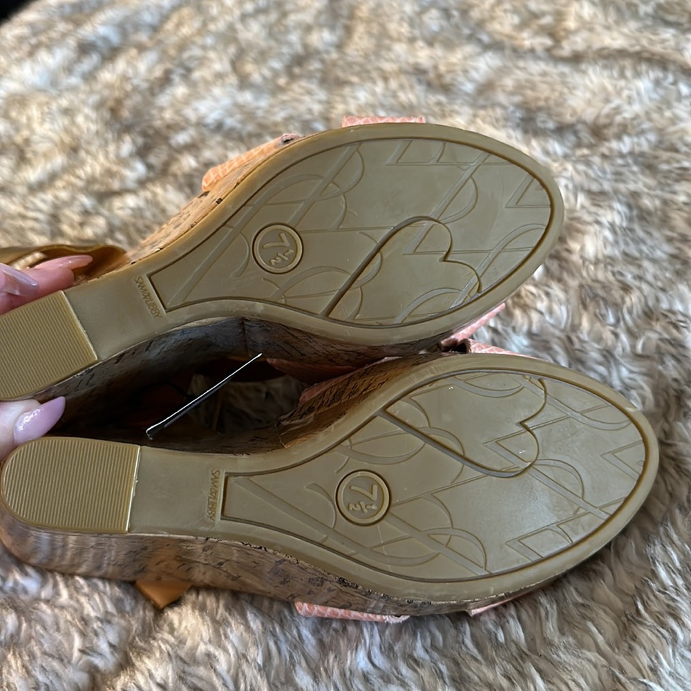 Sam & Libby Wedges - Picture 5 of 8